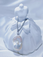“Luna Baroque” – 925 Sterling Silver Baroque Pearl Pendant Necklace